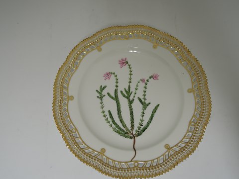 Royal Copenhagen
 Flora Danica Plate
 # 3553