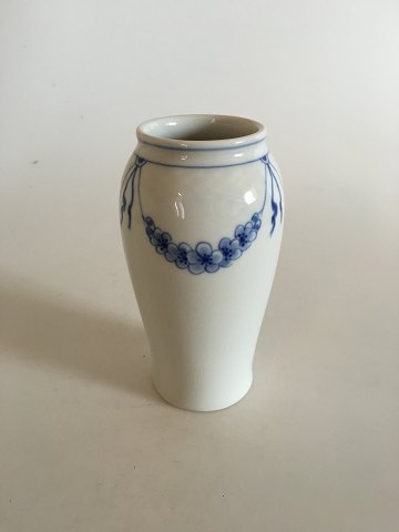 Bing & Grøndahl Empire Vase No 678