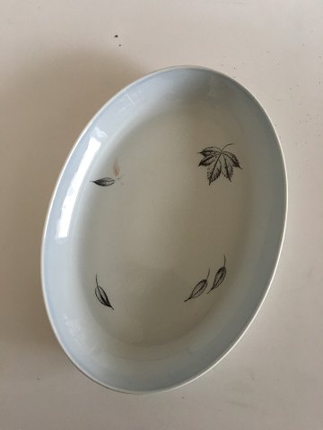 Bing & Grondahl Falling Leaves Oval Serving Tray No. 15