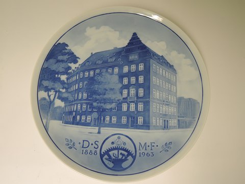 Royal Copenhagen
Commemorative Plate
# 313