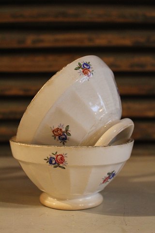 Old French café latté bowl / bol in earthenware.