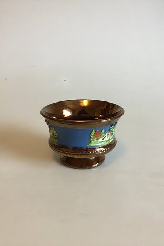 Engelsk kobber lustre sukker skål med farverigt relief. Keramik
Slutn. af 1800-tallet.
