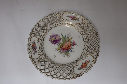 Royal Copenhagen
Saxon Flower
Plate with open-work border