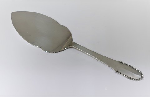 Georg Jensen. Silver cutlery. Sterling (925). Beaded. Cake server. Length 22.5 
cm.