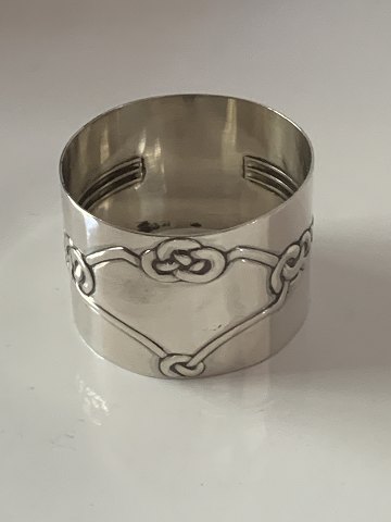Napkin ring Silver
Stamped: 830S
Size 3.2 x ø 4.5 cm.