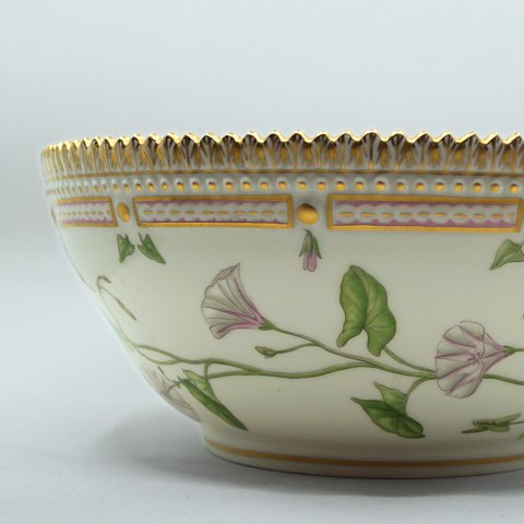 Royal Copenhagen, Flora Danica; bowl no. 3555