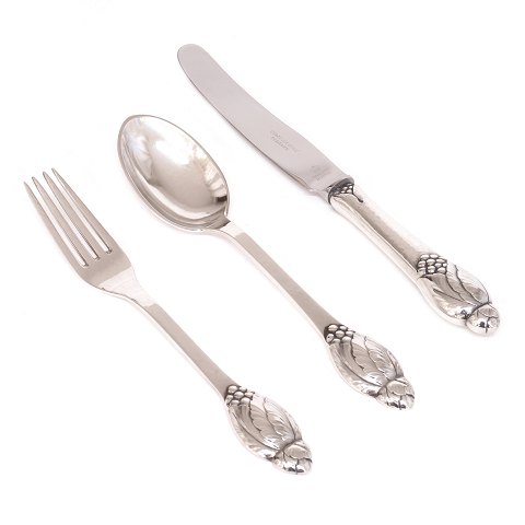 Evald Nielsen No. 6 lunch sterlingsilver lunch 
cutlery for 6 persons. 21 pieces