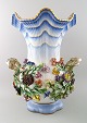 Kolossal og meget imponerende antik porcelænsvase, Meissen,  1800-tallet.