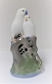 Königliches Kopenhagen. Porzellanfigur. Papageien auf Zweigen. Modell 649. Höhe 
18,5 cm. (1 Wahl)