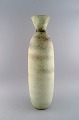 L'Art 
præsenterer: 
Carl Harry 
Stålhane 
(1920-1990) for 
Rörstrand. 
Kolossal vase i 
glaseret 
keramik. Smuk 
glasur ...