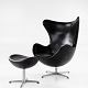 Roxy Klassik 
præsenterer: 
Arne 
Jacobsen / 
Fritz Hansen
AJ 3316 - 
'Ægget'-
lænestol i 
originalt sort 
læder, ...