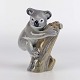 Kinnerup Antik 
& Porcelæn 
præsenterer: 
B&G figur
24/5000
Koala på stub