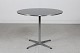 Arne Jacobsen
Cafebord på 
søjle
m/ blank sort 
...