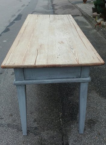 Kig ind antik dansk langbord folkebord dateret 1849 Langbord antik