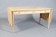 Roxy Klassik præsenterer: Hans J. Wegner/Andreas Tuck.Skrivebord med 2 klapper og 3 skuffer.Model ...