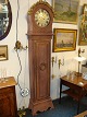 Standur i svag rosa med guld fra år 1780 Louis Seize nyrenoveret. Vi har mange standurer på ...