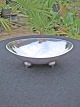 Hans Hansen.Oval Sølvskål på 4 føder.Sølv 925 sterling.Design nr: 396Tegnet af Karl ...