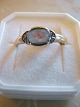 Annie's Antique & Deco præsenterer: Aquamarin ring - 8 karat guld - med små diamanter i siderne