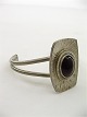 Jørgen Jensen Denmark 260 B tin armring med aubergine farvet sten 6,8 cm.
