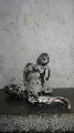 Smukke Lise, muligvis et arbejde af Knud Nellemose 1907-1997 billedhugger. Liggende keramisk ...