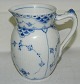Kande til mælk eller fløde i halvblonde musselmalet porcelæn fra Royal Copenhagen. Modelnr. ...