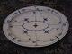 Kgl.Musselmalet riflet.Royal CopenhagenStor oval serveringsfadL.48x36,5cm. ...