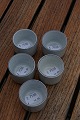 Blåkant fajance porcelæn fra Aluminia og Royal Copenhagen. Kongelig fajance porcelæn.Æggebæger ...