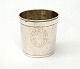 Nålepunslet sølvbæger-.Fremstillet af Chr. Winnecke, København, 1677.H: 8cm. V: 108gr.