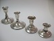 Danske sølv lysestager:Højde ca.  5,5 cm  til kr. 395Højde ca.   7 cm    til kr. 595Højde ...