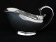 Saucekande, sovseskål af sølv, 830 s, fra Cohr, 1937. Meget vægtig.L: ca. 19 cm. H: ca. 11 ...