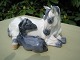 Kongelig. Lipizzaner med føl. Design Jeanne Grut.L. 17.7 cm. H. 10 cm. II. Sort.