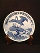 Børnehjælpsdag platte 1921.Storkerede i rede med tre unger.Diameter. 12,5 cm.  Design.: ...