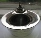 Georg Jensen 830 Sølv Skål med låg fra 1919 #311. Måler 12cm og er i god stand.