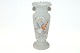 1800 tals
Opaline vase,
Malet med
blomster