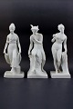 3 antikke B&G
(Bing &
Grøndahl)
bisquit
figurer.