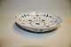 Kgl. Musselmalet riflet Kongelig porcelæn. Royal Copenhagen Musselmalet riflet. Rund skål ...