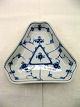 Royal Copenhagen musselmalet riflet trekantet fad 16 cm.  1.sort.# 180538