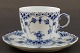 Her tilbydes 5 sæt Royal Copenhagen musselmalet helblonde kaffekop med underkop.  Nummer: ...