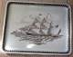 Royal Copenhagen Tranquebar Skibsstel Thebakke. Måler 79cm x 53,5cm og er i perfekt stand.