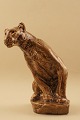 Roger Godchaux, fransk keramiker (1878-1958) Løvinde på pedestal, brun glasur, stentøj ca. ...