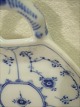 Musselmalet riflet Bladformet asiet m/ hank nr.143 Royal Copenhagen.Kongeligt porcelæn. ...