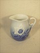 Bing & Grøndahl.Julerose flødekande.nr.95 H:10,5 cm.Pæn stand