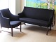 Tage Henriksen Antikviteter præsenterer: Fritz Henningsen. Sofa og stol.