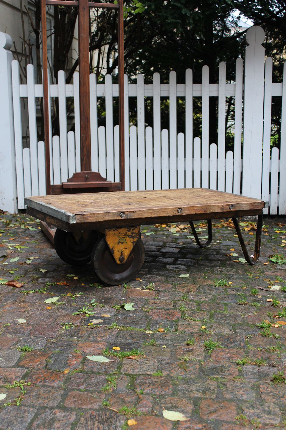 Talsoon.com = palle sofabord med hjul ~ design inspiration ... Gammel kasse med hjul