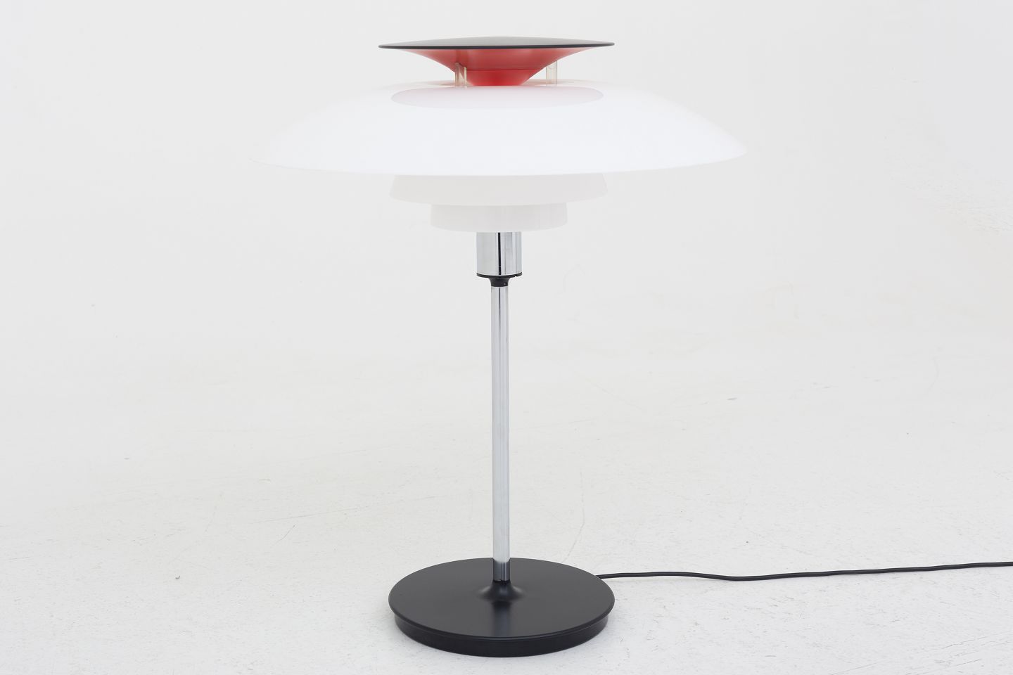 Www.antikvitet.net poul henningsen / louis poulsen ph 80 ... Akryl bordlampe