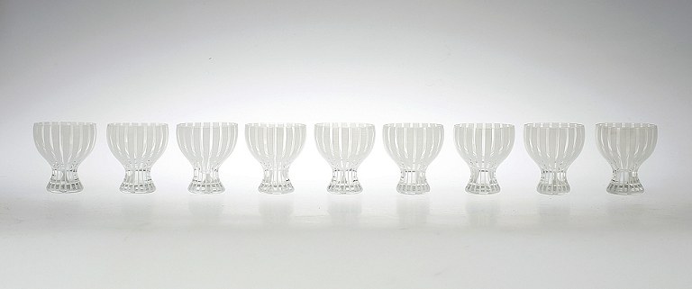9 Cocktailglas  "Strikt", Bengt Orup, Johansfors. 
