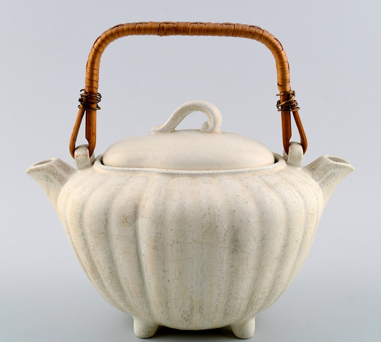 Rorstrand, Gunnar Nylund, double teapot in stoneware. 
