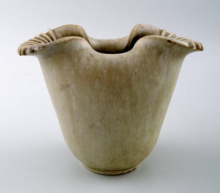 Arne Bang keramik vase. Stemplet AB 179.