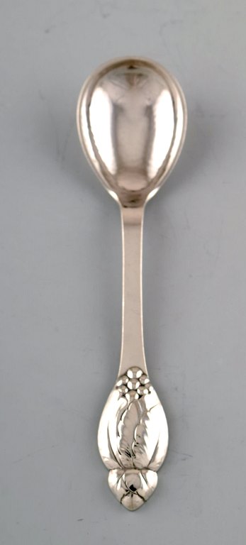 Evald Nielsen number 6, marmelade spoon in silver (830). 
