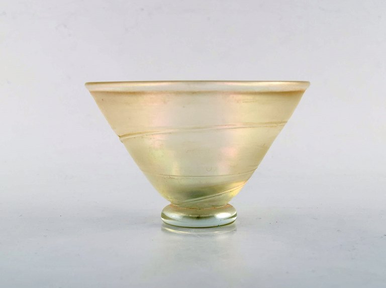 Bertil Vallien for Kosta Boda. Vase in mouth blown art glass. Swedish design, 
1980